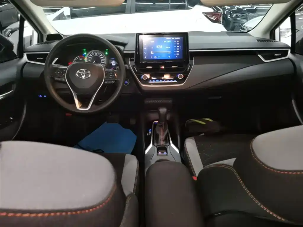 Toyota Corolla 2022 — фото 10