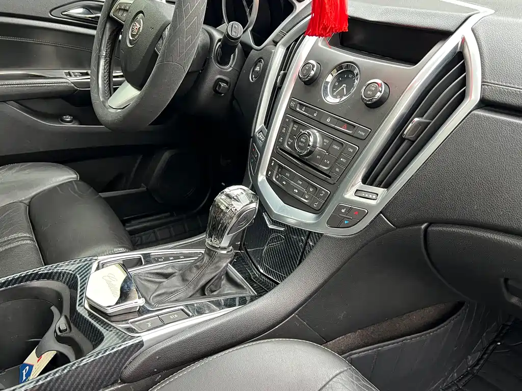 Cadillac SRX 2012 — фото 20