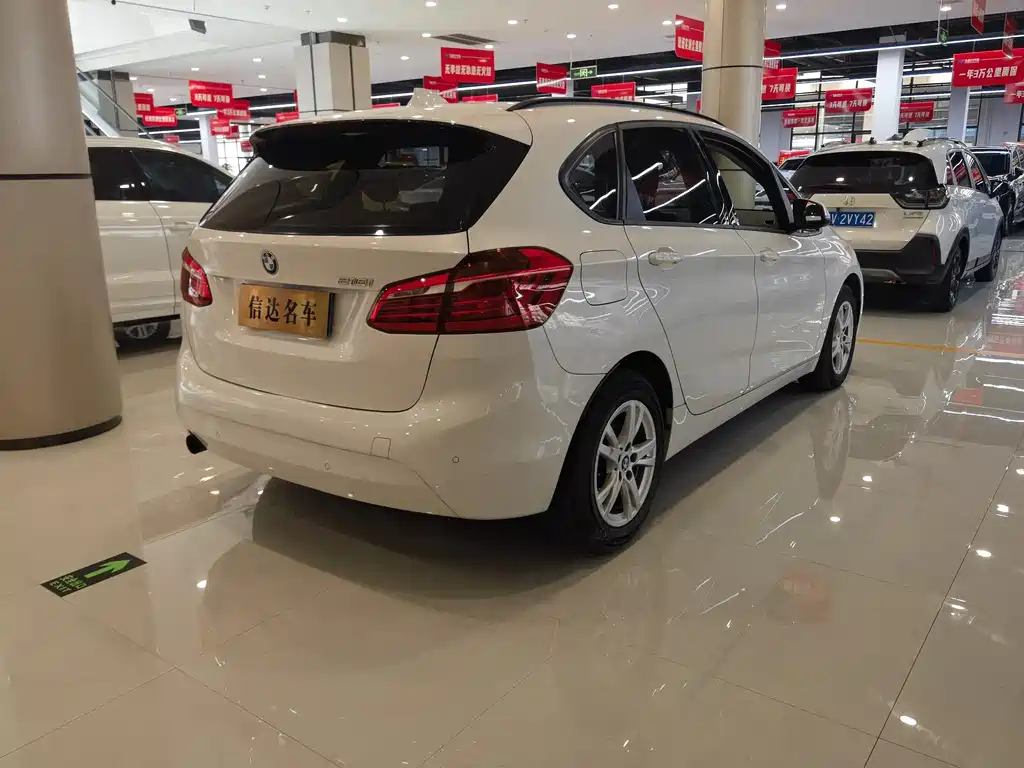 BMW 2 Series Active Tourer 2015 — фото 15