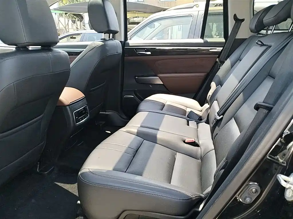 GAC Motor Trumpchi GS8 2018 — фото 17