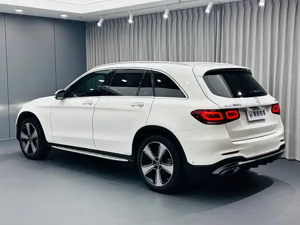 Mercedes-Benz GLC 2023