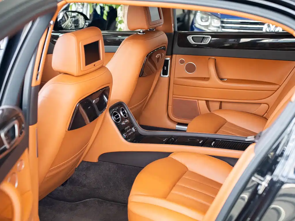 Bentley Flying Spur 2012 — фото 24