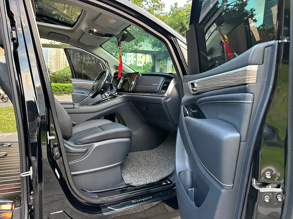 GAC Trumpchi M8 2022 — фото 16