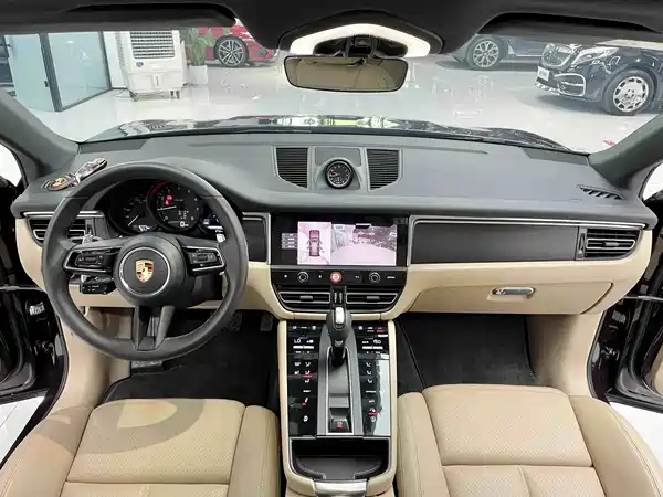 Porsche Macan 2022
