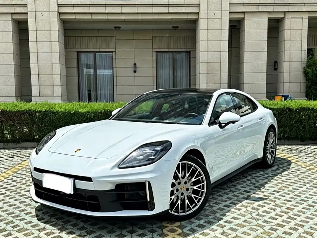 Porsche Panamera 2024