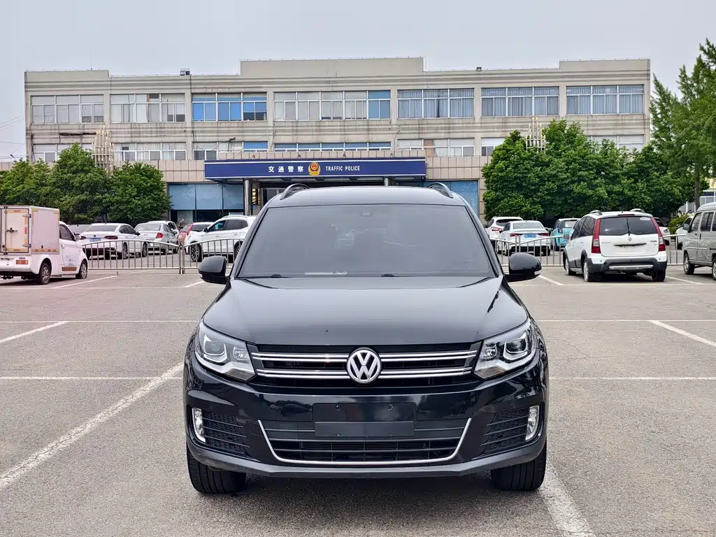 Volkswagen Tiguan 2015 — фото 2