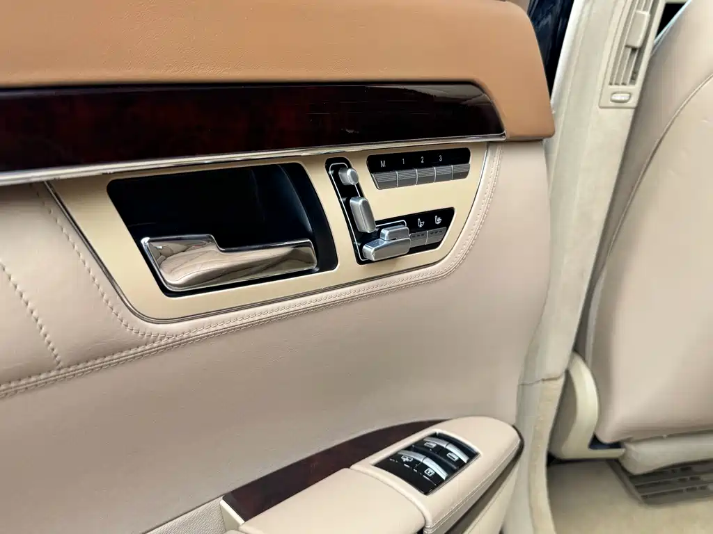 Mercedes-Benz S-Class 2010 — фото 10