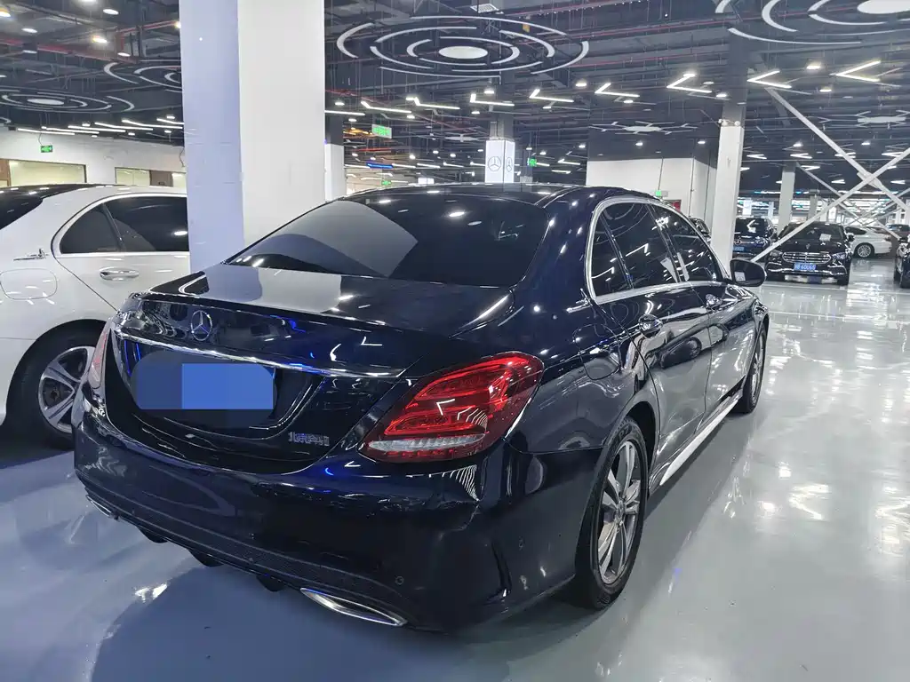 Mercedes-Benz C-Class 2018 — фото 16