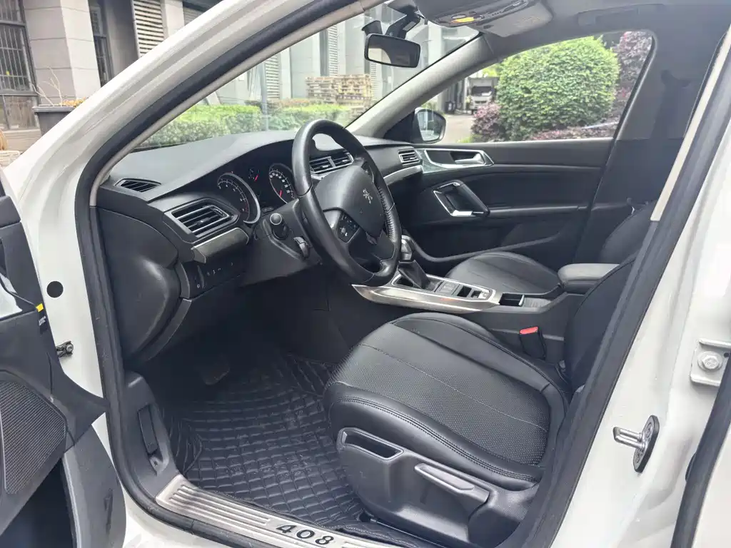 Peugeot 408 2015 — фото 13