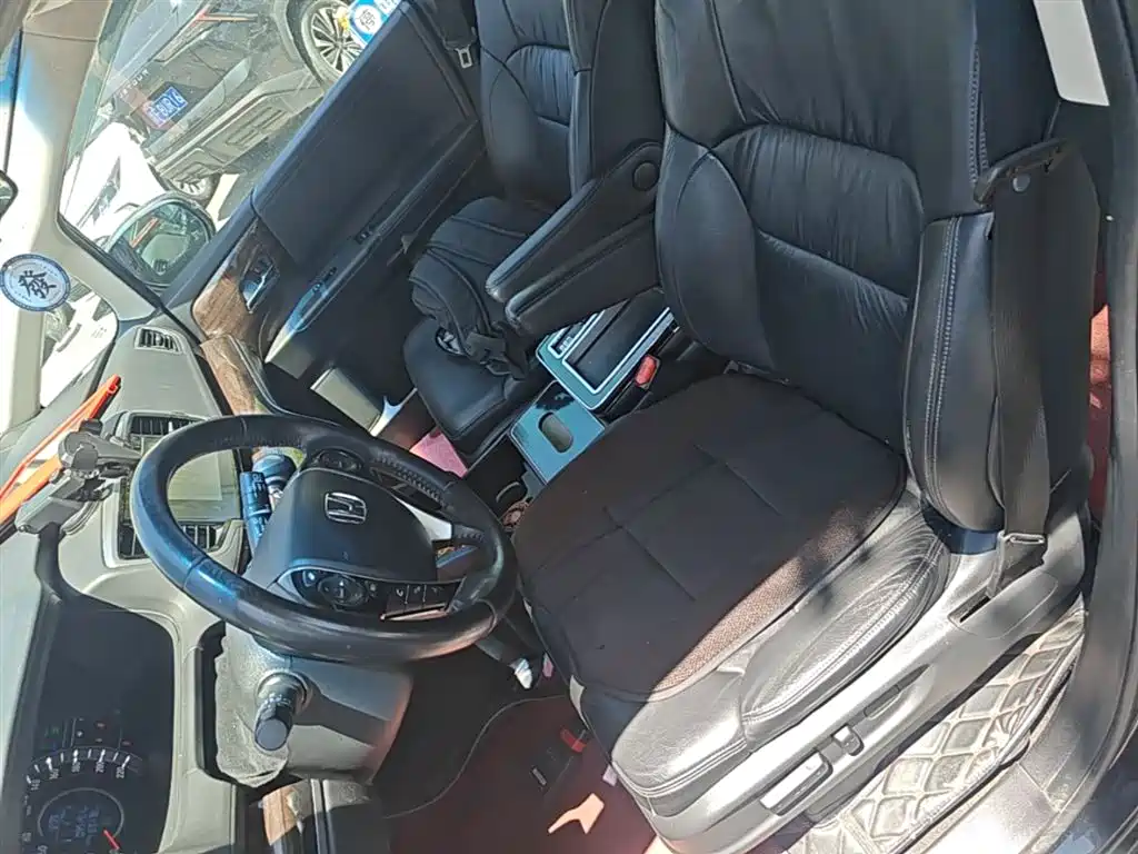 Honda Odyssey 2018 — фото 15