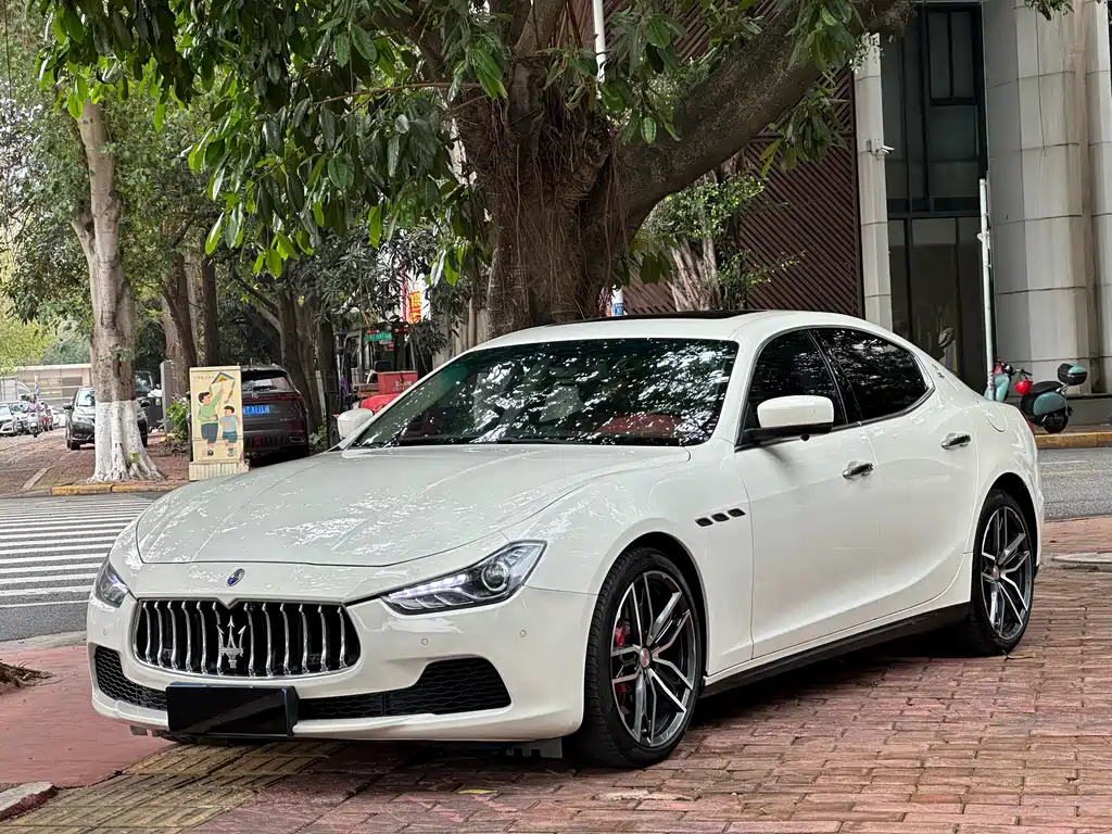 Maserati Ghibli 2016 — фото 1