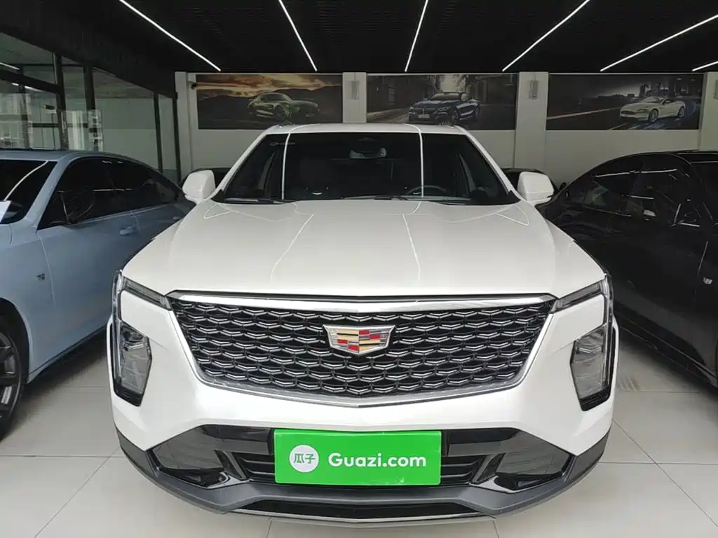 Cadillac XT4 2025 — фото 3