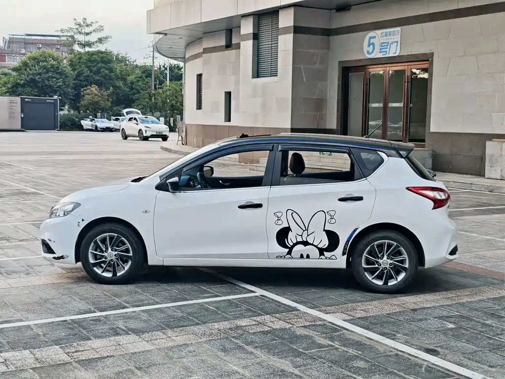 Nissan Tiida 2018 — фото 20
