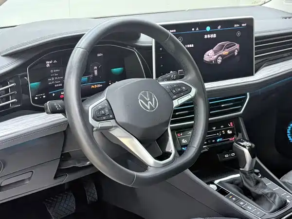 Volkswagen Sagitar 2022