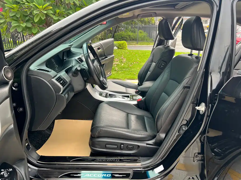 Honda Accord 2017 — фото 10
