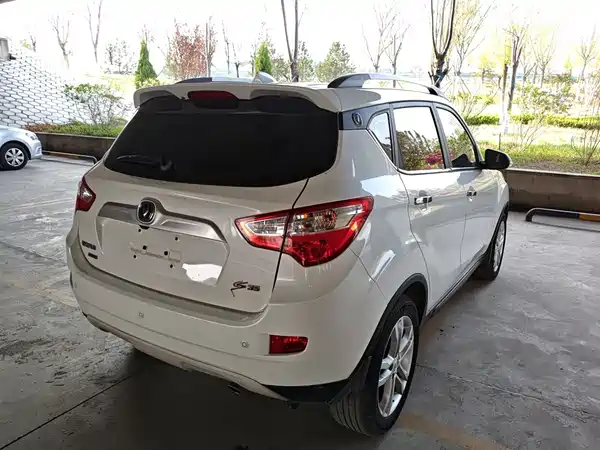 Changan CS35 2015