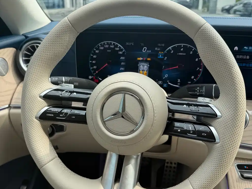Mercedes-Benz E-Class 2023 — фото 11