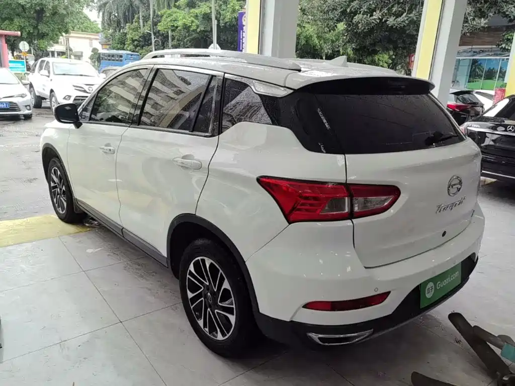 GAC Motor Trumpchi GS4 2015 — фото 5