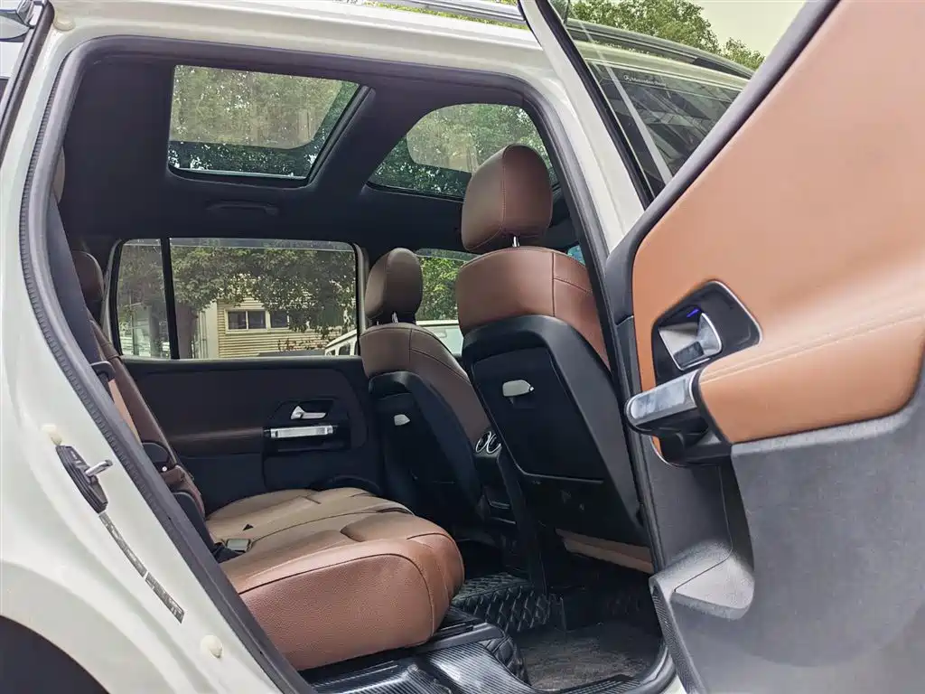Mercedes-Benz GLB 2023 — фото 19