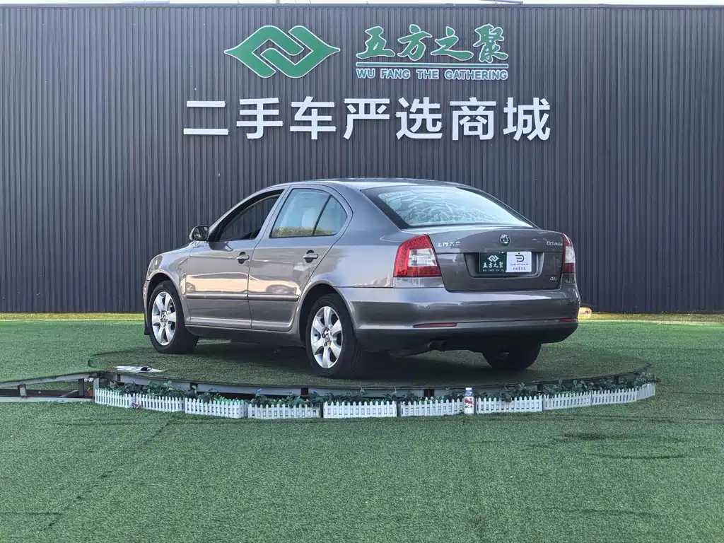 Skoda Octavia 2010 — фото 19