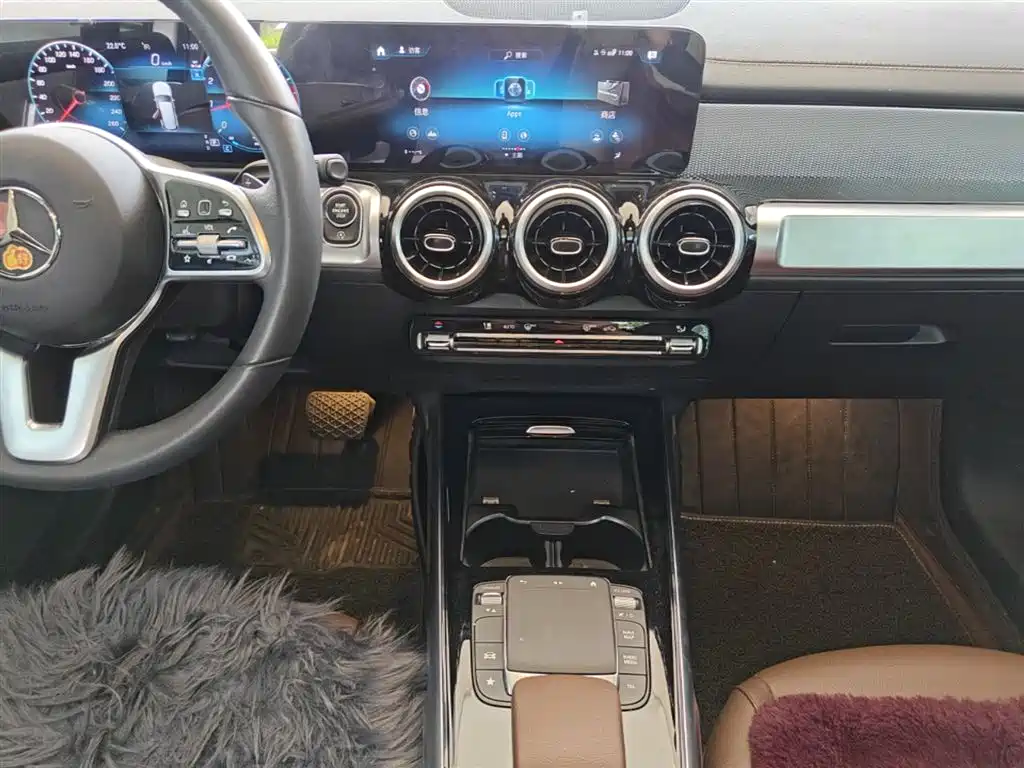 Mercedes-Benz GLB 2023 — фото 13