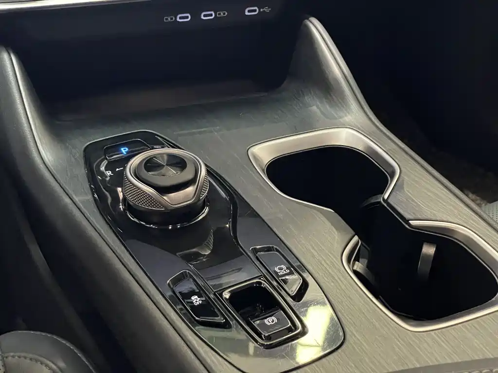 Lexus RZ 2023 — фото 19