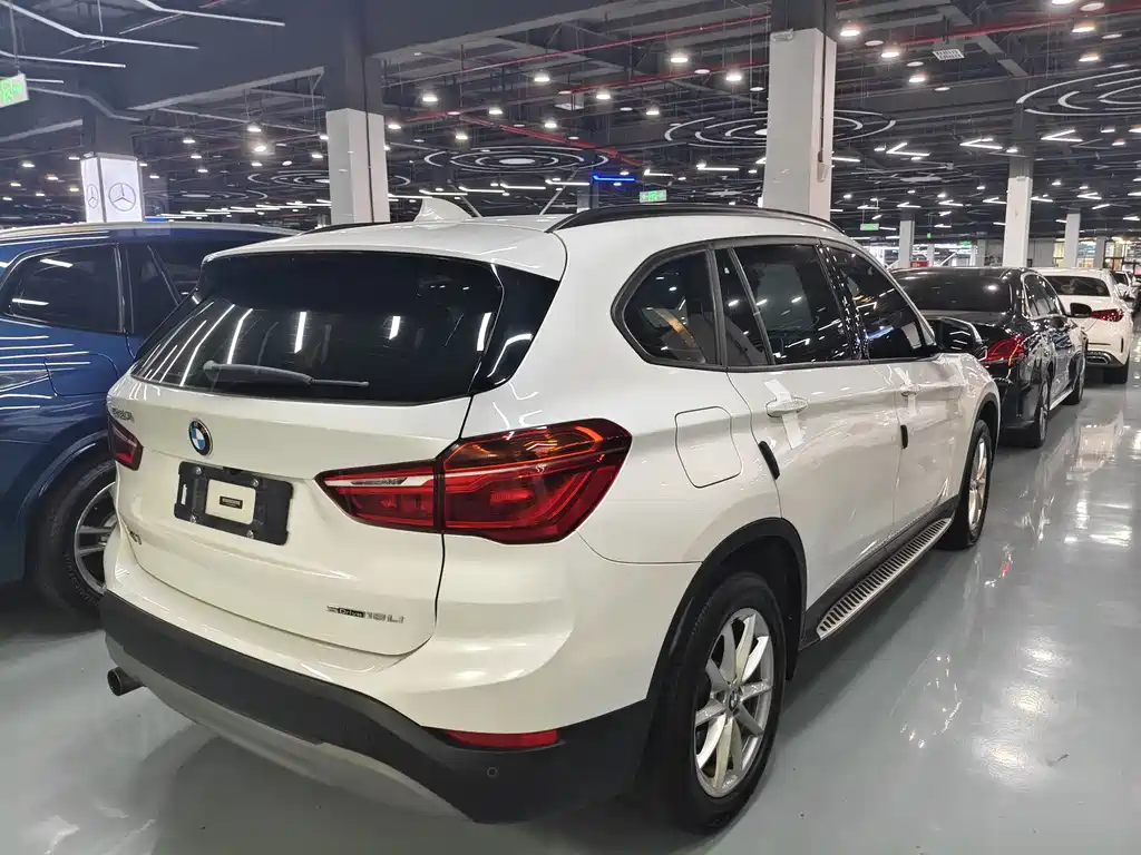 BMW X1 2018 — фото 16