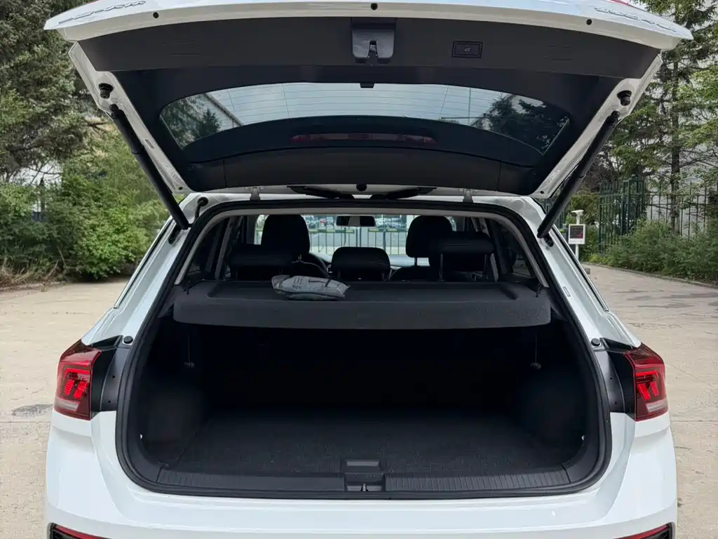 Volkswagen T-Roc 2022 — фото 12