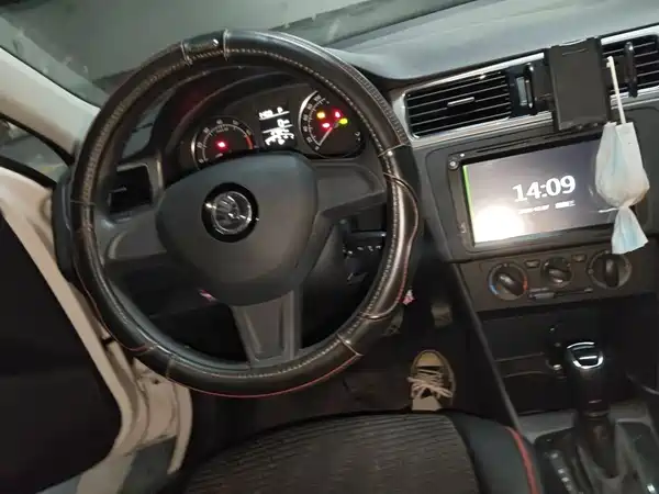 Skoda Rapid Spaceback 2016