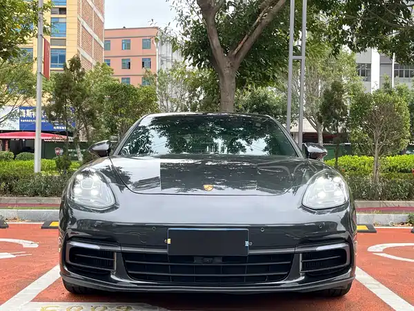 Porsche Panamera 2019