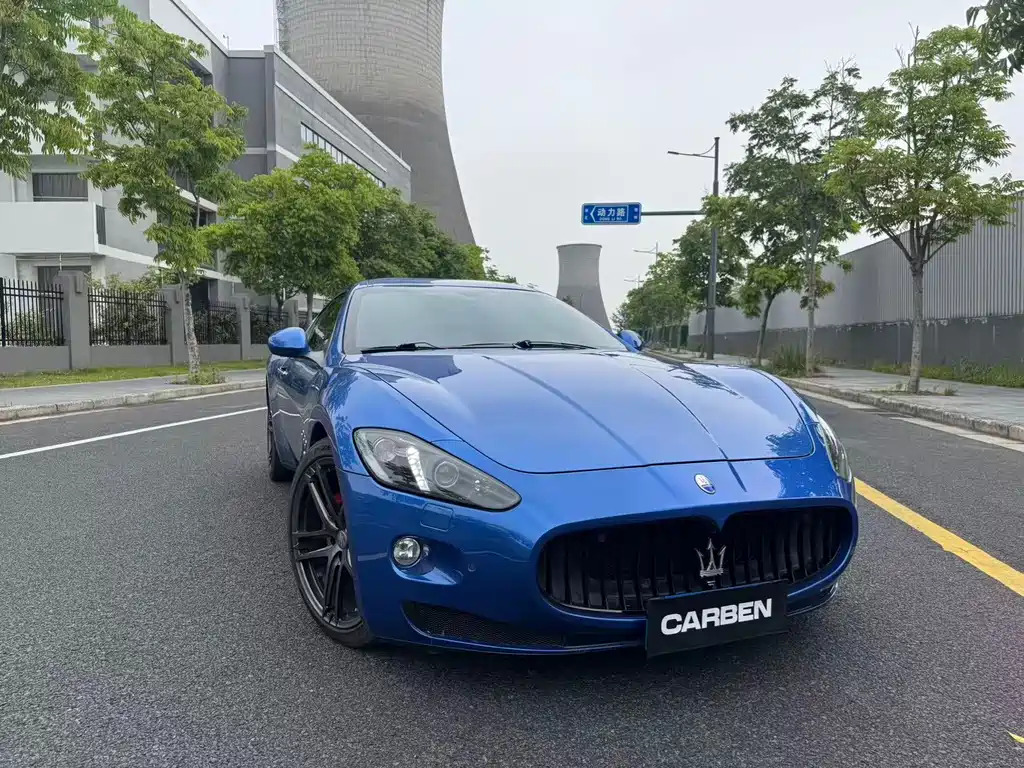 Maserati GranTurismo 2015 — фото 7