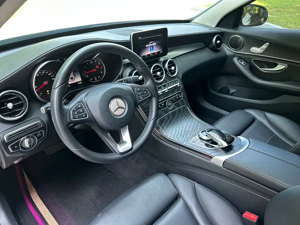 Mercedes-Benz C-Class 2018 — фото 11
