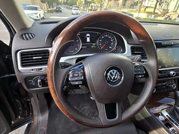 Volkswagen Touareg 2015