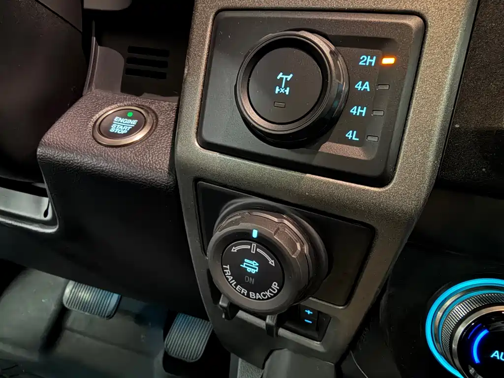 Ford F-150 Raptor 2020 — фото 13
