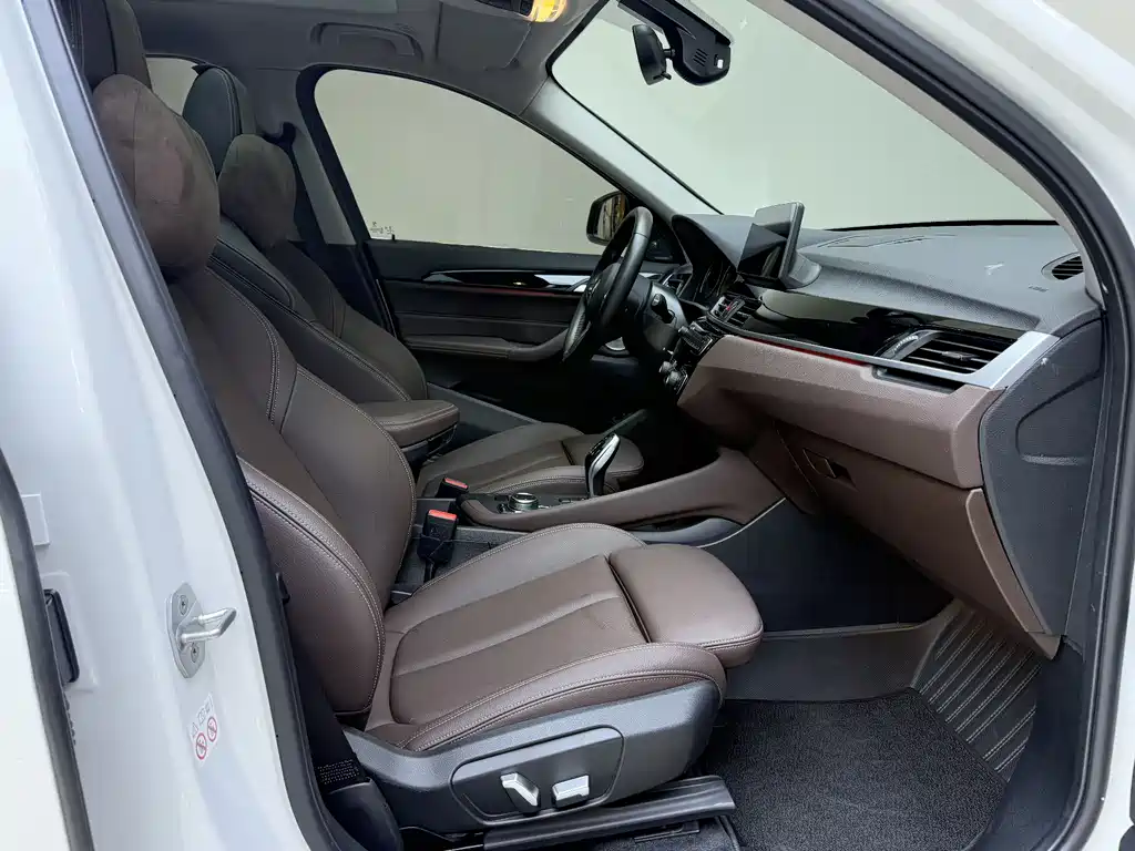 BMW X1 2022 — фото 11