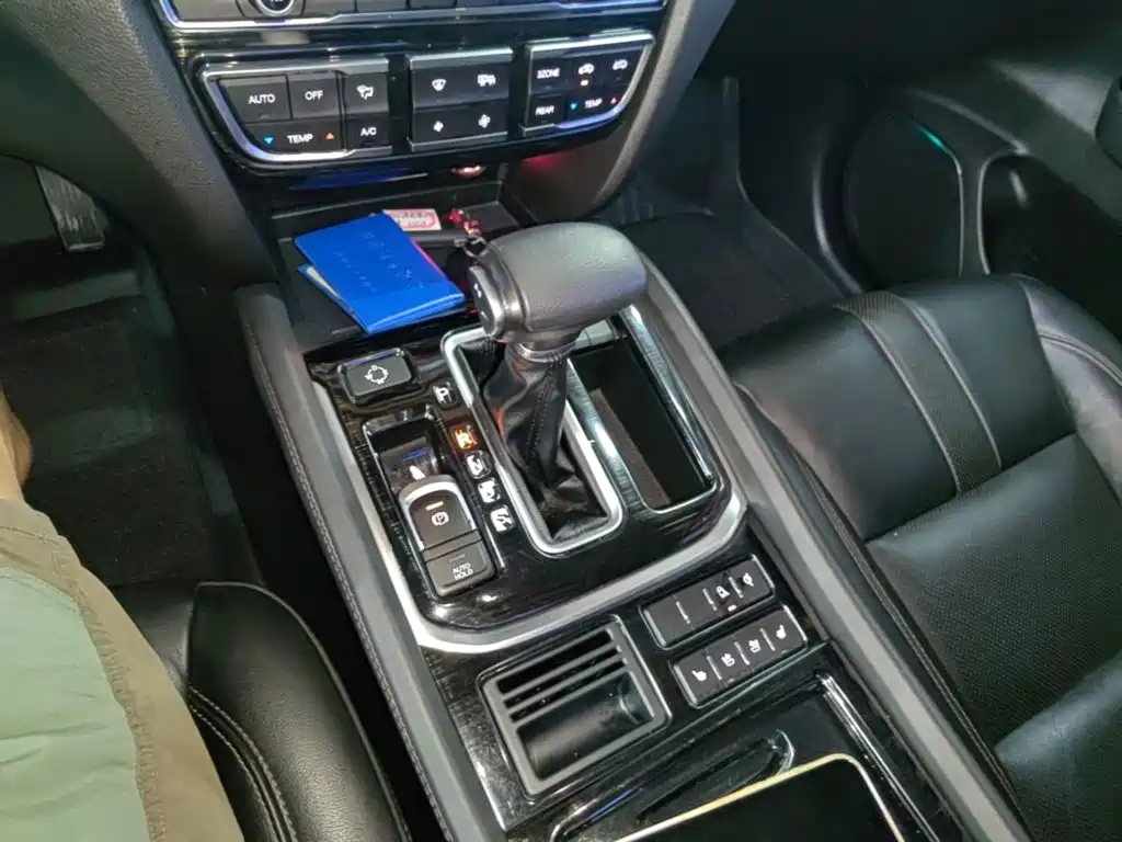 GAC Motor Trumpchi GS8 2017 — фото 14