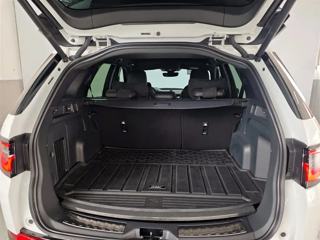 Land Rover Discovery Sport 2022 — фото 8
