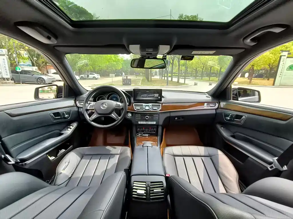 Mercedes-Benz E-Class 2015 — фото 9