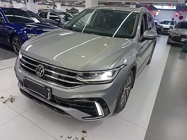Volkswagen Tiguan L Plug-In Hybrid 2022