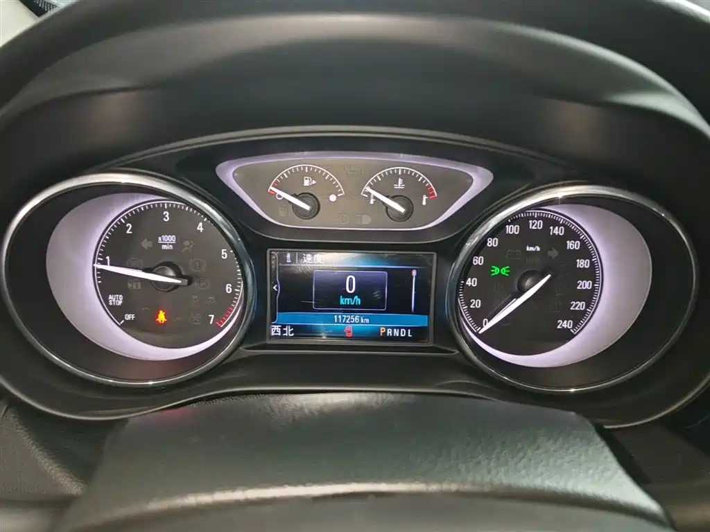 Buick Envision Plus 2018 — фото 12