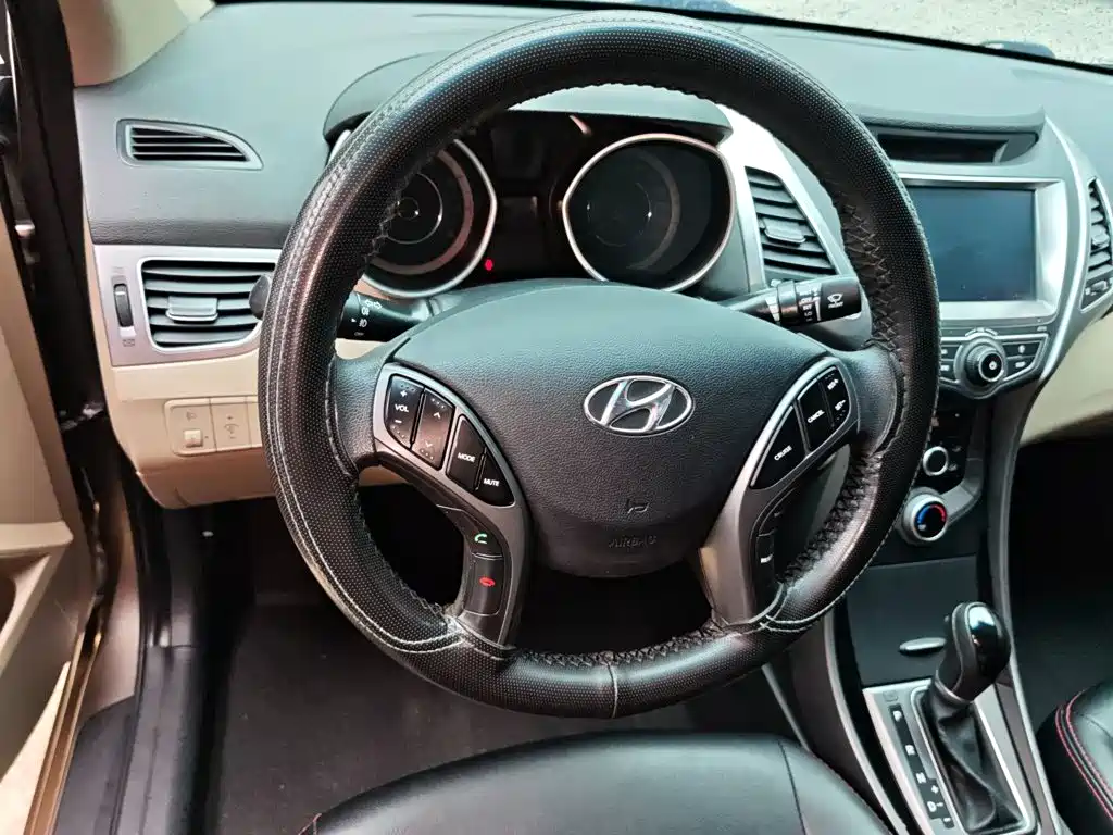 Hyundai Elantra Langdong 2016 — фото 3