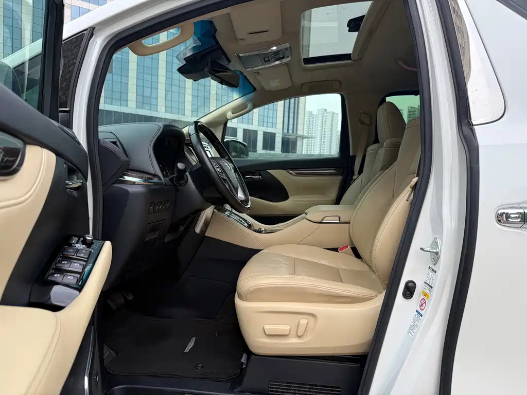 Toyota Alphard 2019 — фото 4