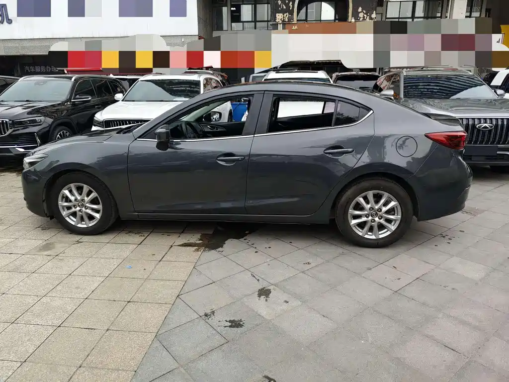 Mazda 3 Axela 2018 — фото 18