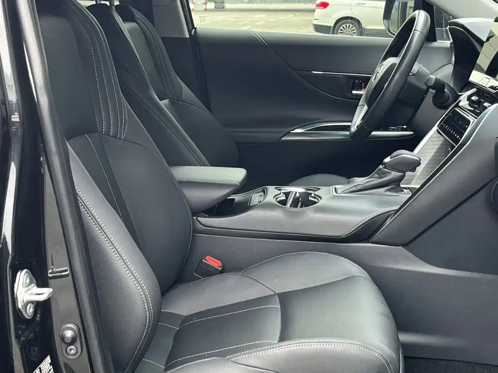Toyota Harrier 2023 — фото 11