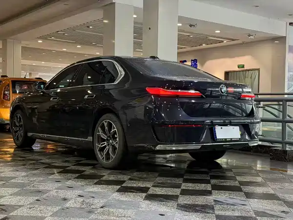 BMW 7 Series 2023