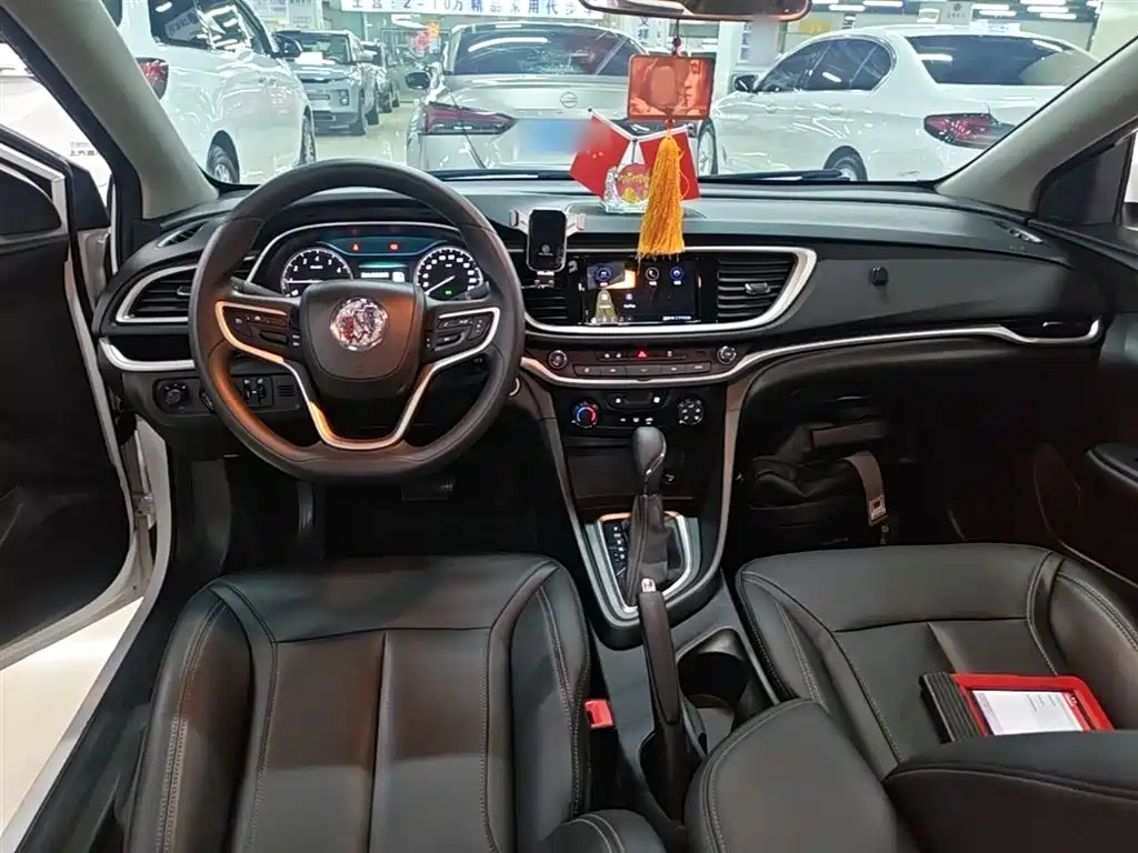 Buick Excelle 2022 — фото 10