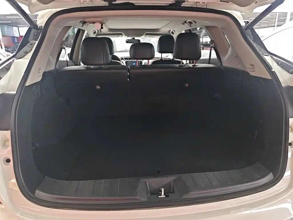 Nissan Murano 2017 — фото 15
