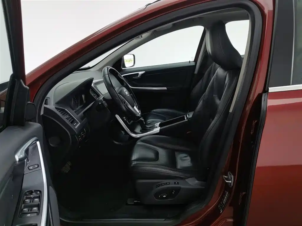 Volvo XC60 2013 — фото 10