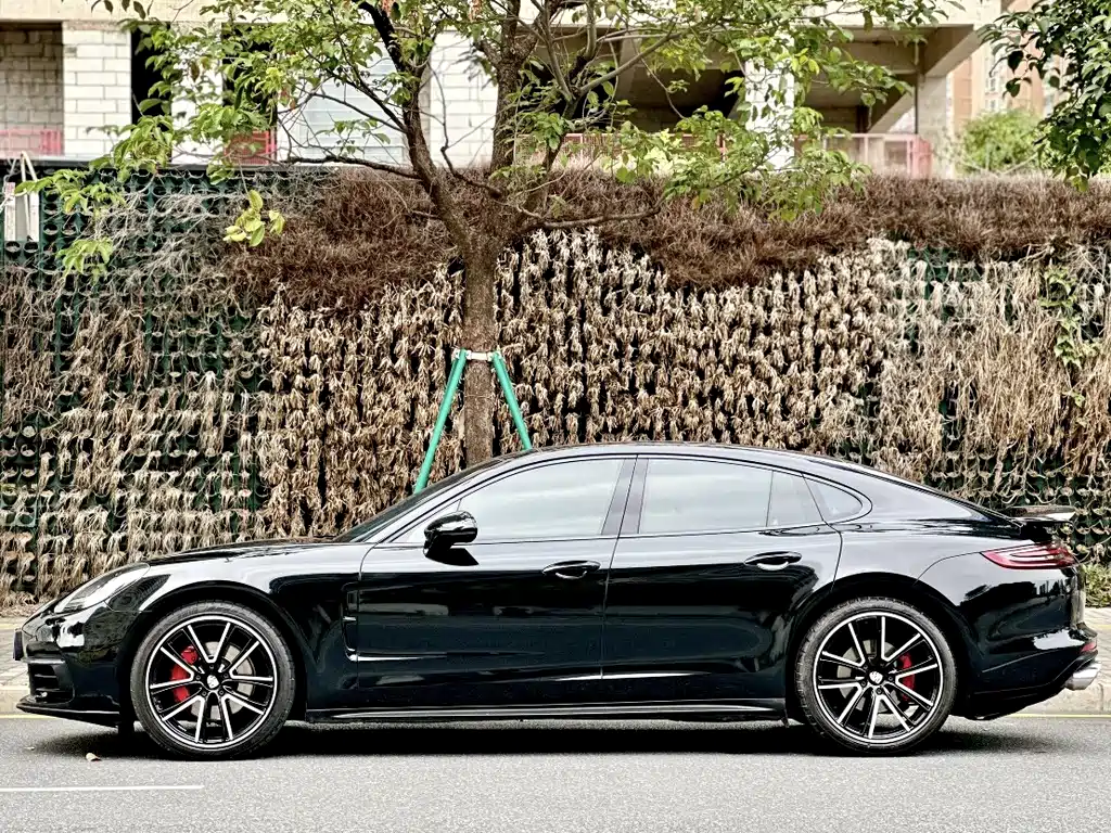Porsche Panamera 2019 — фото 4