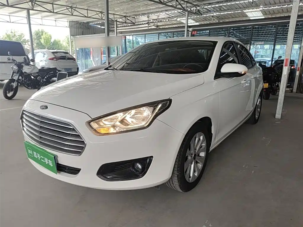 Ford Escort 2018 — фото 1